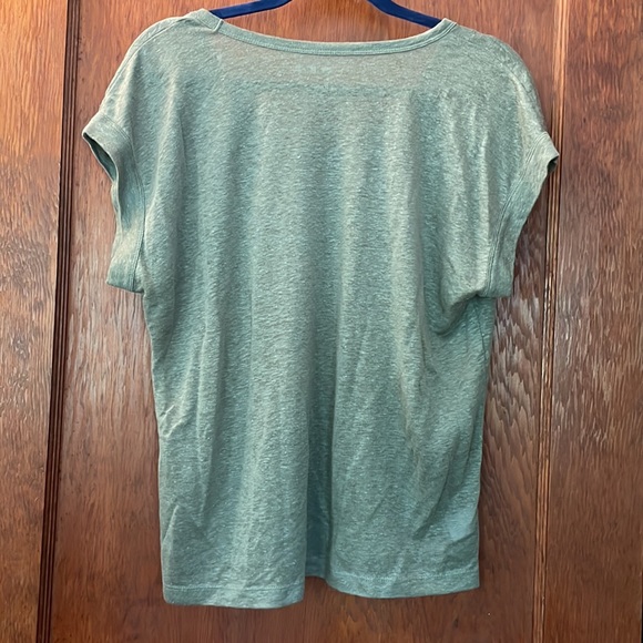 Cute linen loose-fitting tee from Loft. - Picture 2 of 4